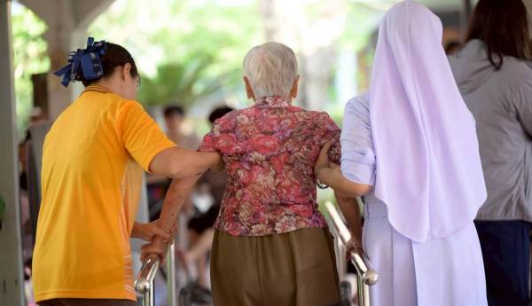 ประคองชีวิต จนถึงลมหายใจสุดท้าย